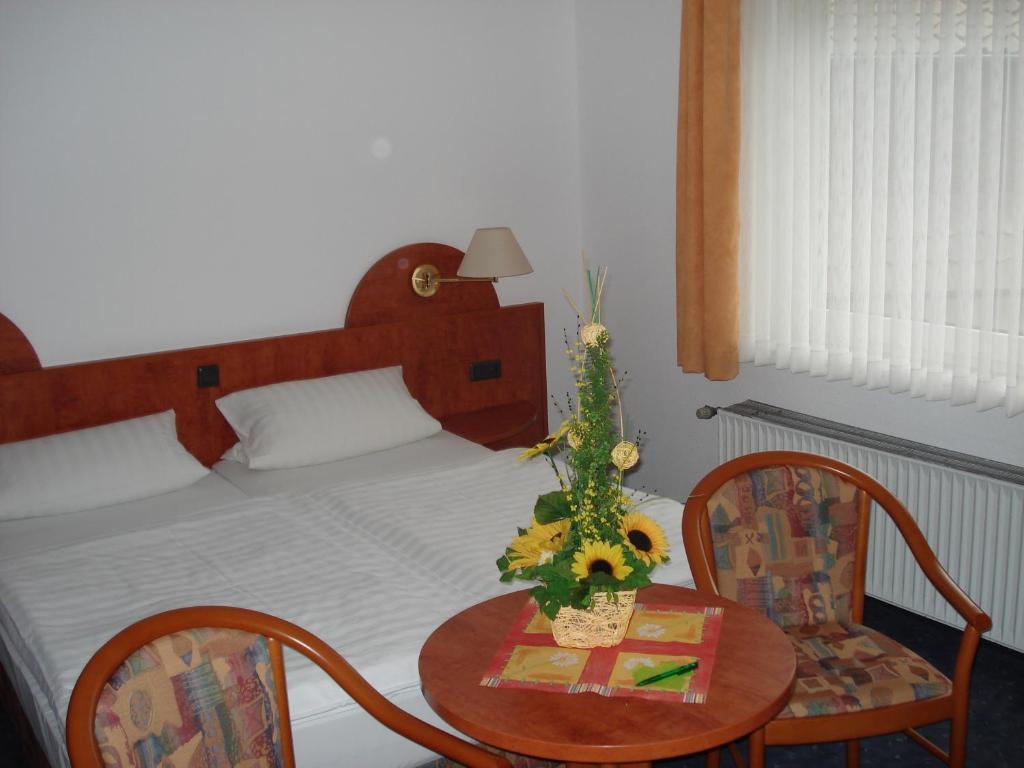 Hotel-Restaurant Zum Roeddenberg Osterode am Harz Luaran gambar